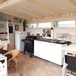 Fueloep Apartmanhaz * 벌러톤세페즈드