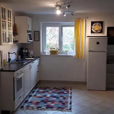 Fueloep Apartmanhaz Lägenhet Balatonszepezd