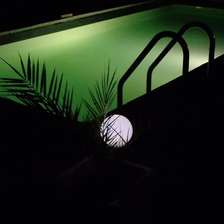 Fueloep Apartmanhaz *