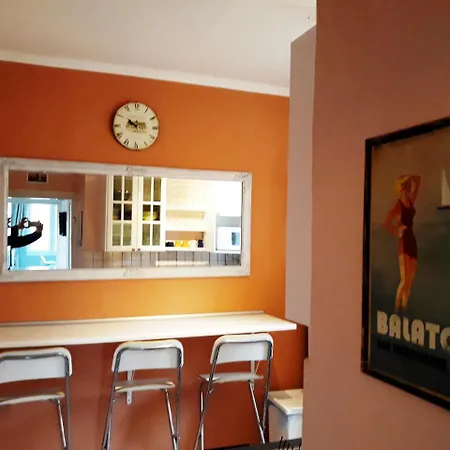 Fueloep Apartmanhaz *