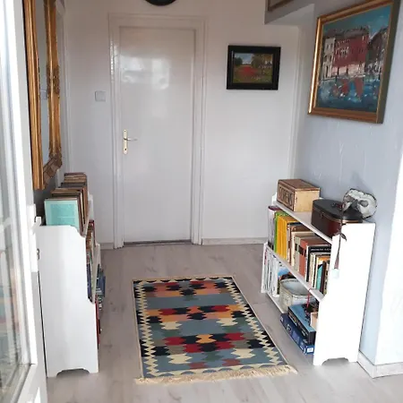 Fueloep Apartmanhaz * באלאטונספזד