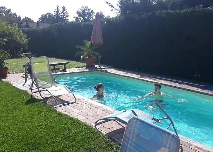 Fueloep Apartmanhaz 아파트 *