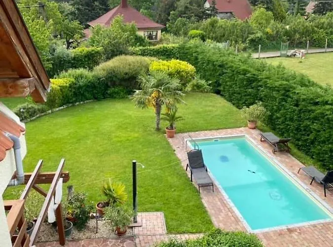 Fueloep Apartmanhaz *