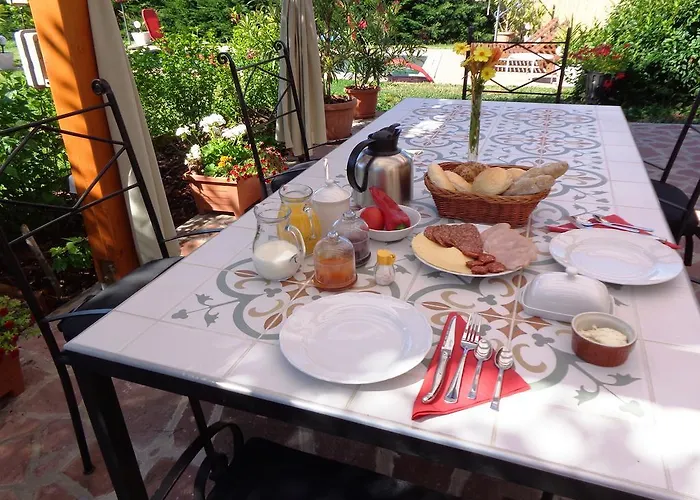 Fueloep Apartmanhaz *