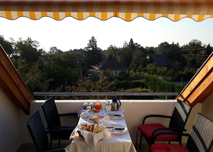 Fueloep Apartmanhaz 아파트 벌러톤세페즈드